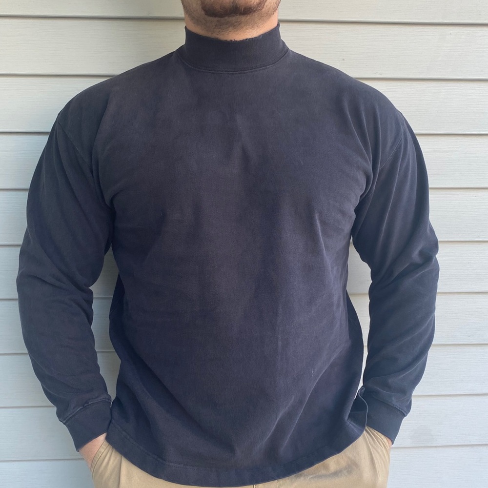 GH Bass and Co Broken In T-shirt Navy Turtleneck L
